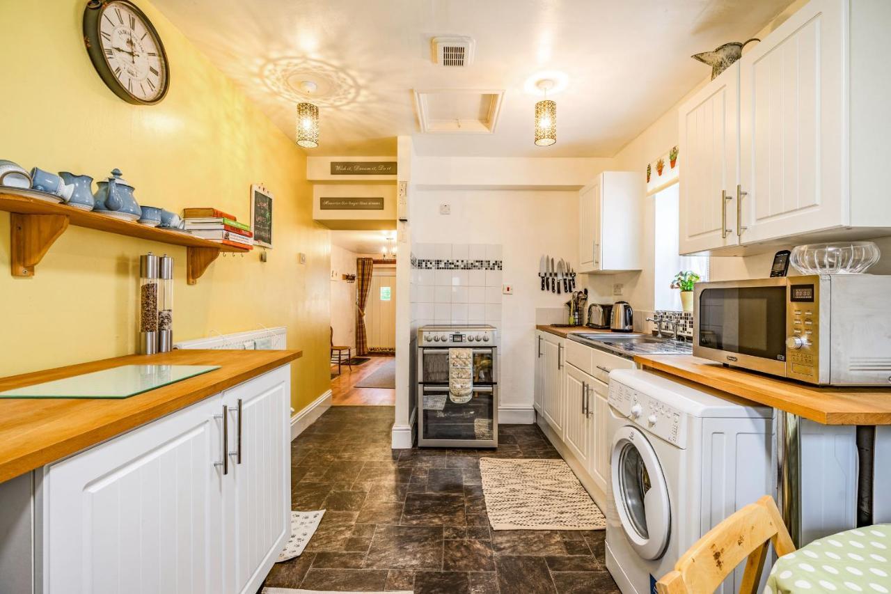 Wayside Cottage Дарлингтон Экстерьер фото