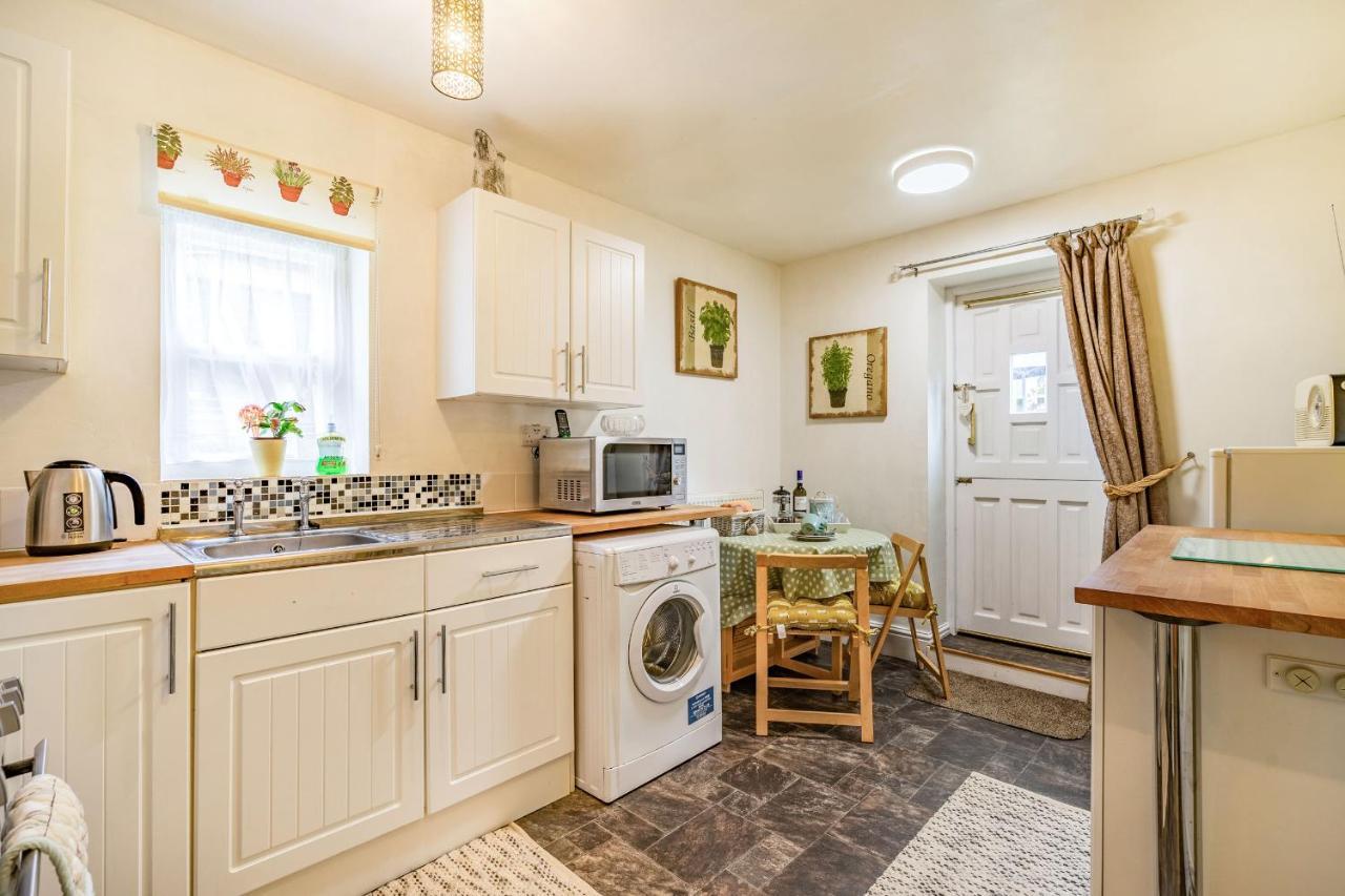 Wayside Cottage Дарлингтон Экстерьер фото