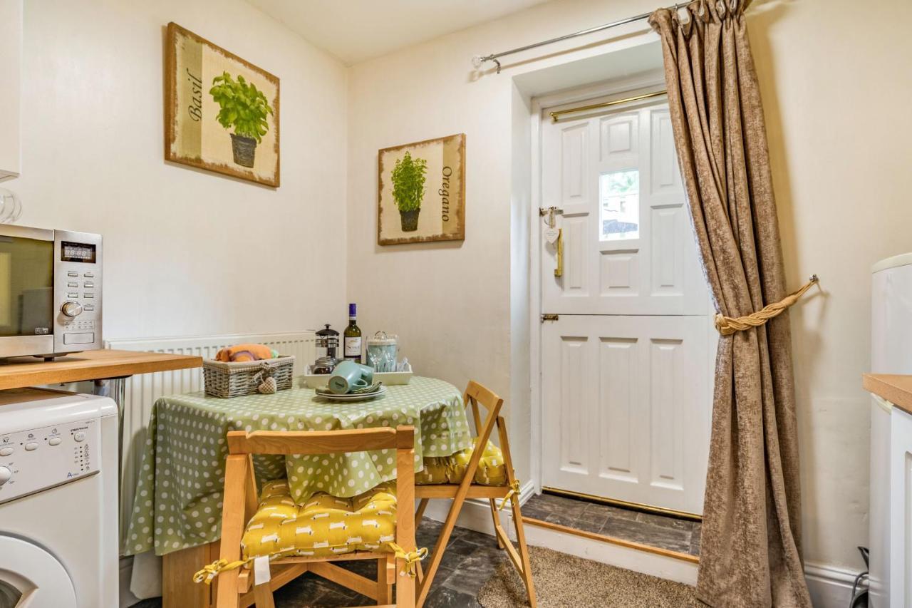 Wayside Cottage Дарлингтон Экстерьер фото